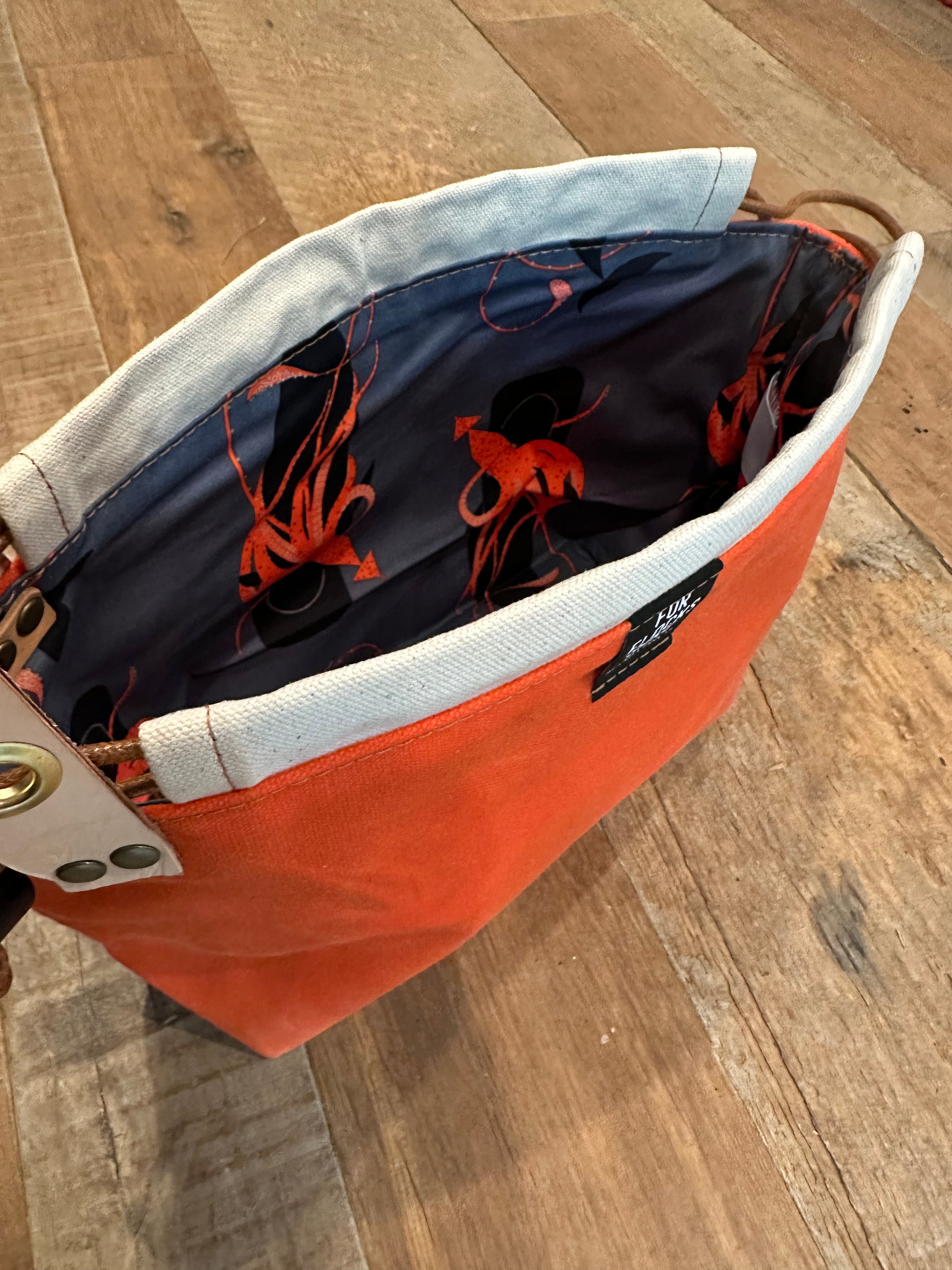 CINDY'S CLUTCH - Project Pouch