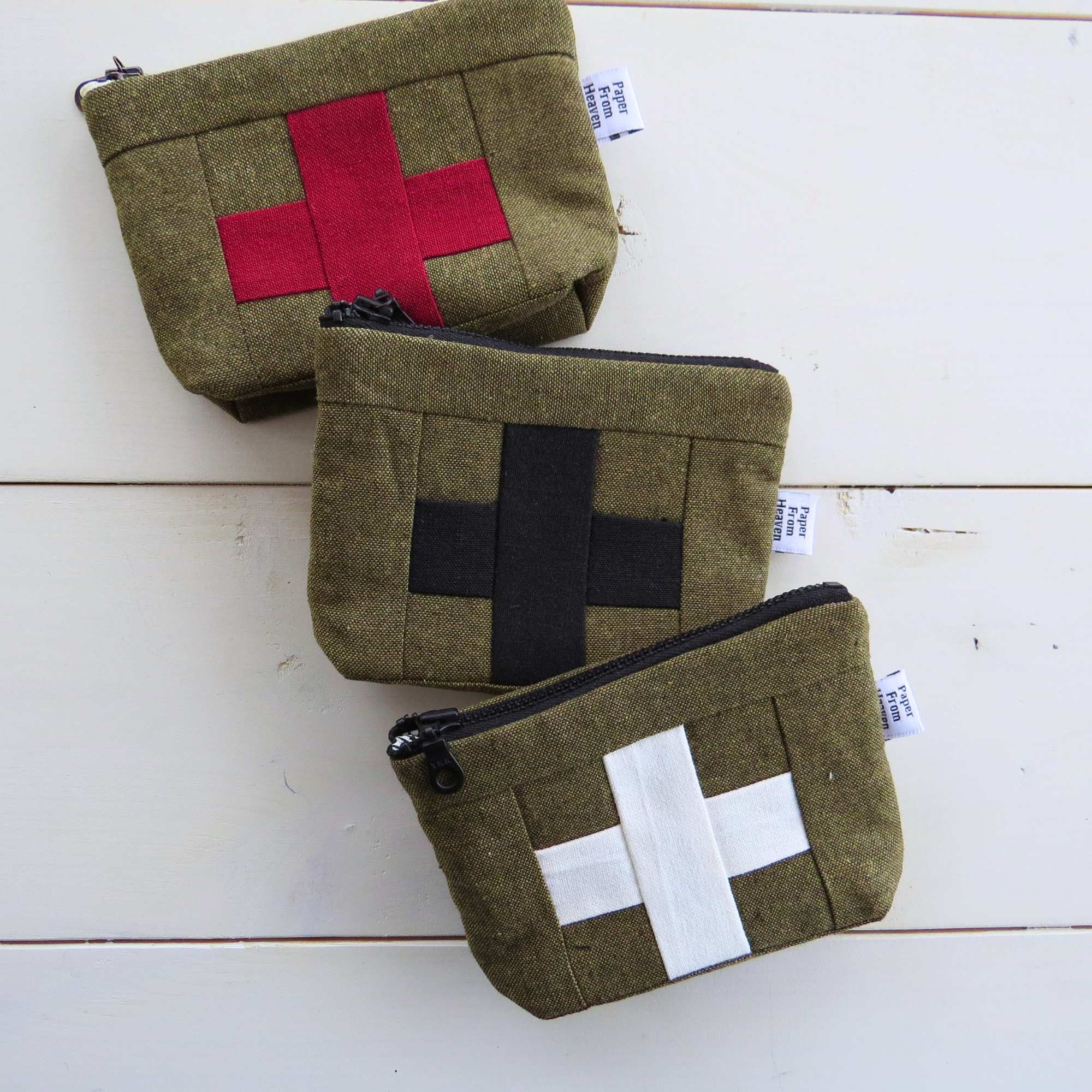 Compact First Aid Pouch – Handmade Medical Travel Kit